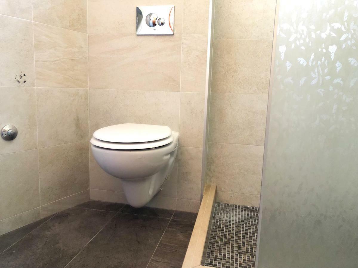 Luxury Place With Private Parking, Few Steps From The Sea Apartment Kotor