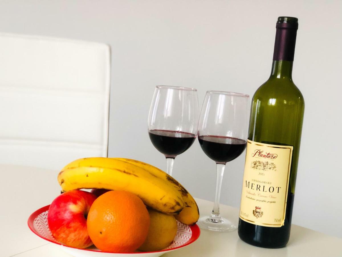 Luxury Place With Private Parking, Few Steps From The Sea Apartment Kotor