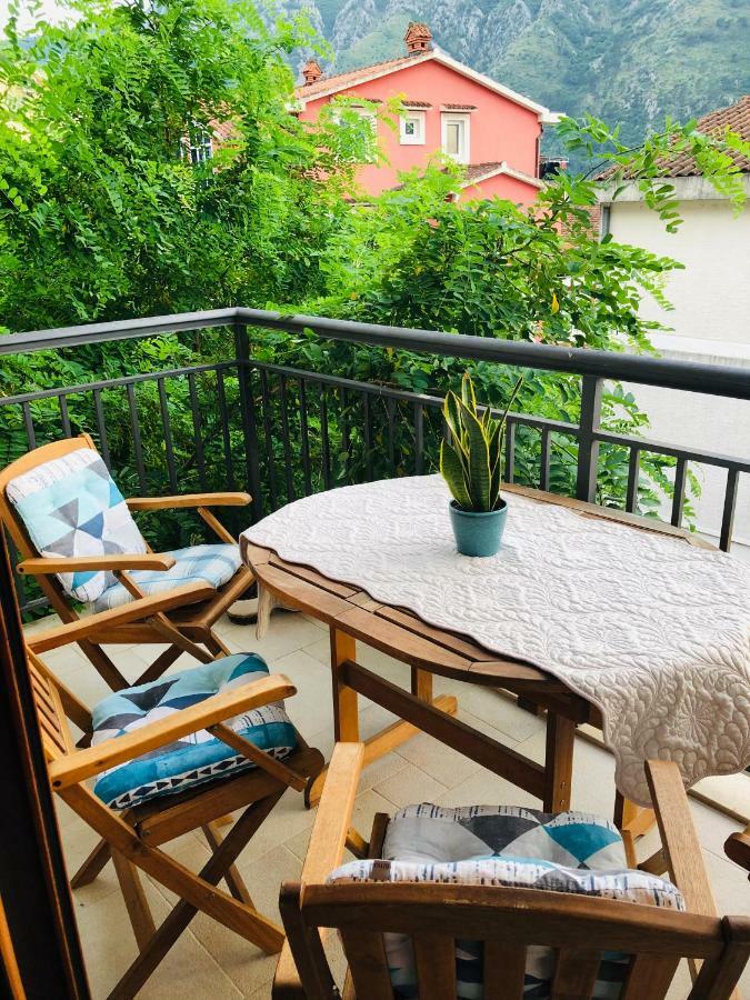 Luxury Place With Private Parking, Few Steps From The Sea Kotor